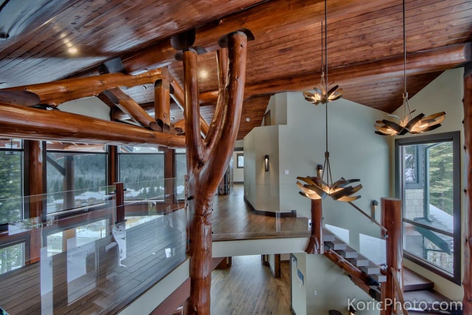 upper-floor-of-custom-log-home-construction
