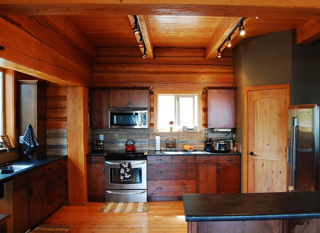 custom log cabin kitchen