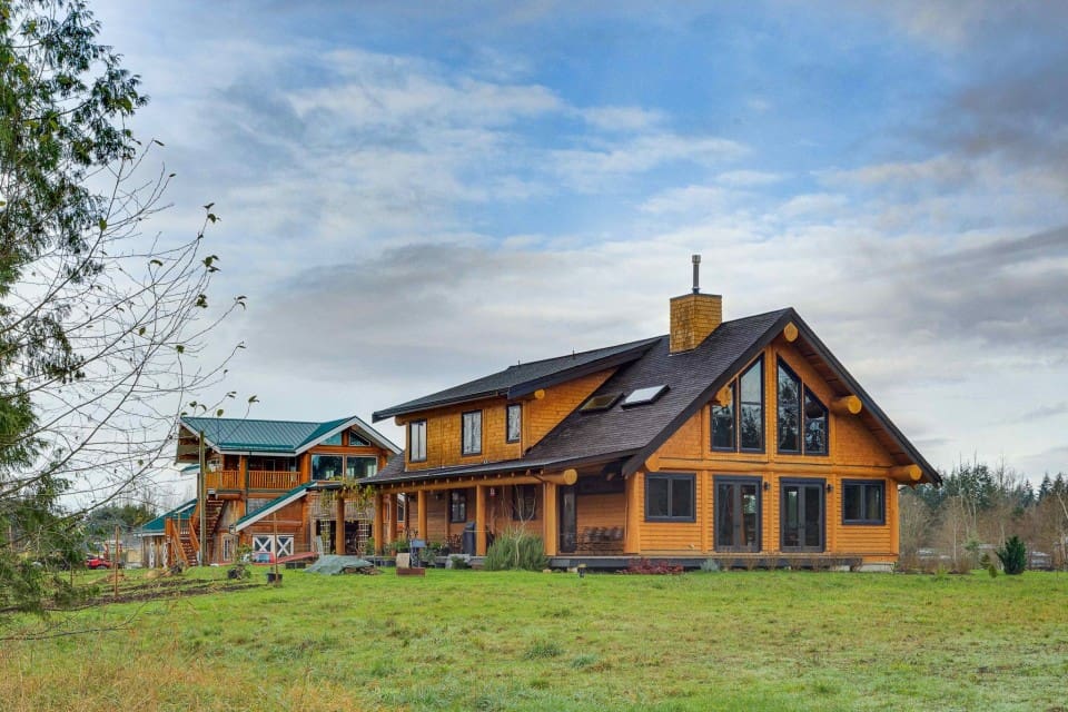 Campbell Valley Post and Beam Log Home 14 - Streamline Design