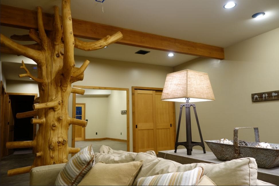 tree-in-log-home-construction